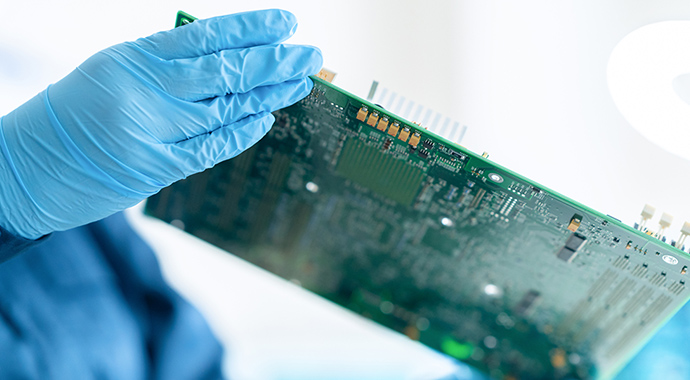 半導体不⾜の影響で今後も値下げは期待できない